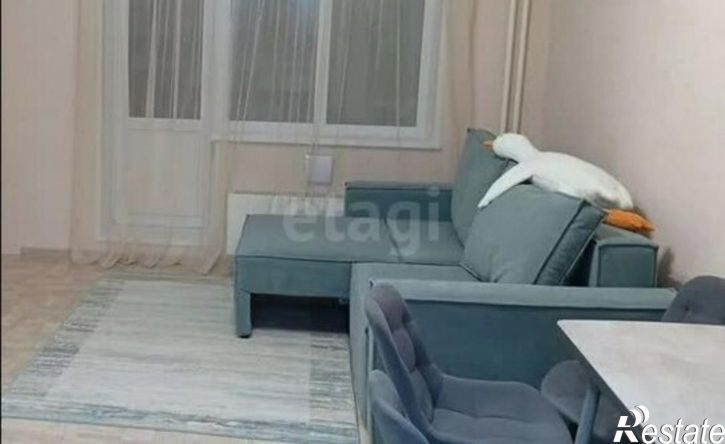 3-комн квартира улица Пришвина, 52