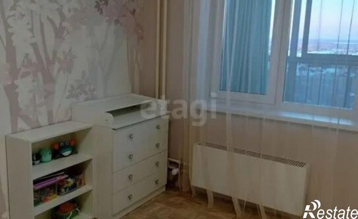 3-комн квартира улица Пришвина, 52