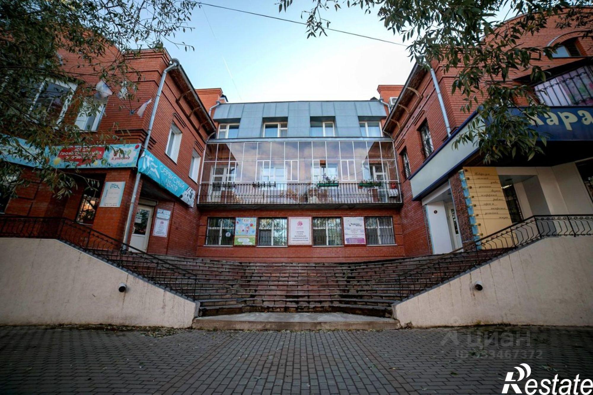 Сдать гараж, место в паркинге за 7 931 рублей на ул Гагарина, 10