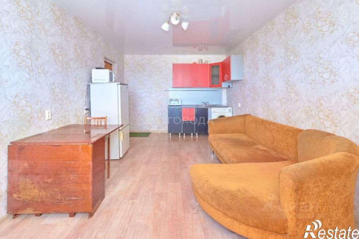 6-комн квартира улица Ивана Черных, 103,  д. 103