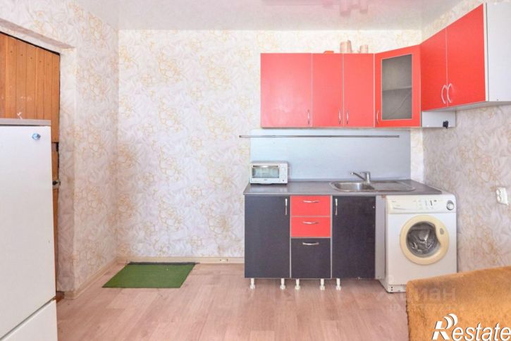 6-комн квартира улица Ивана Черных, 103,  д. 103