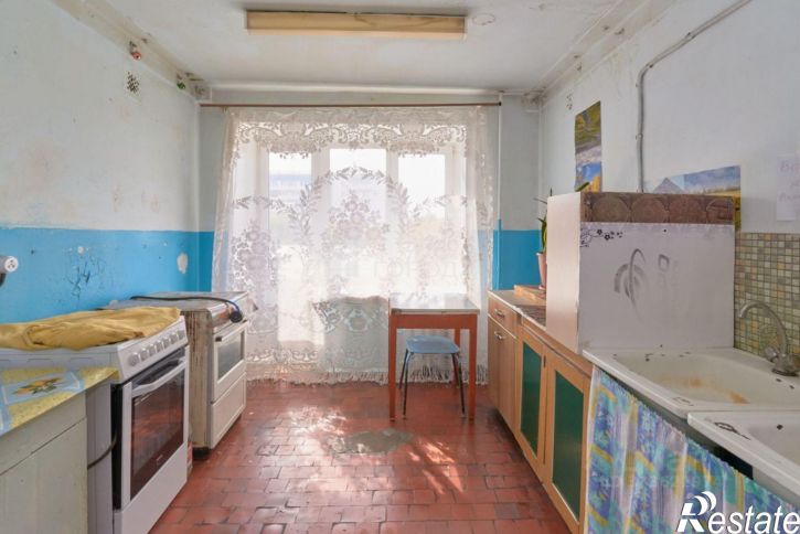 6-комн квартира улица Ивана Черных, 103,  д. 103