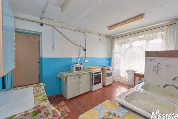 6-комн квартира улица Ивана Черных, 103,  д. 103