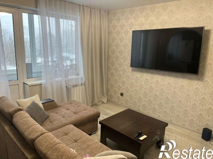 3-комн квартира улица Клюева, 26,  д. 26