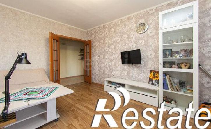 3-комн квартира улица Бирюкова, 10,  д. 10