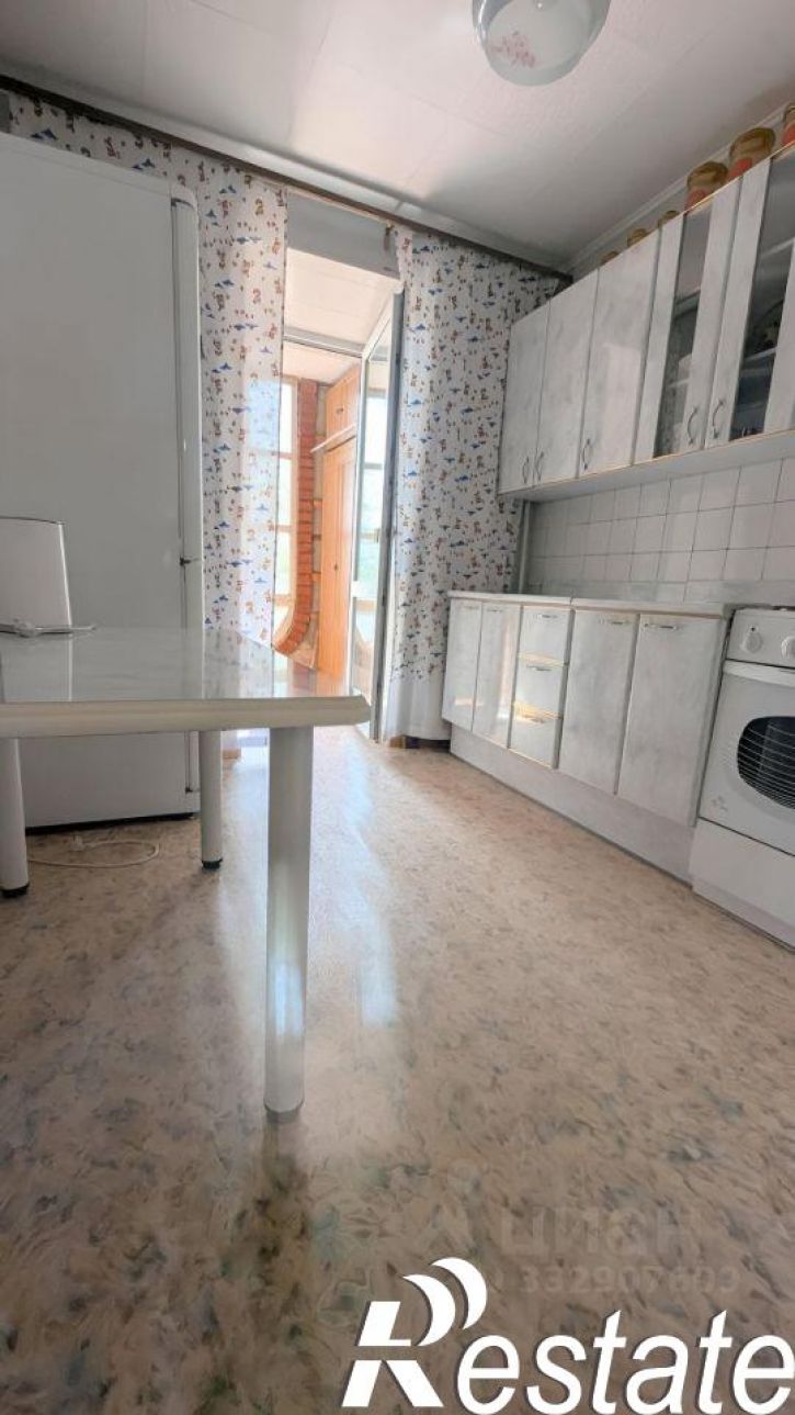 2-комн квартира Алтайская улица, 90,  д. 90