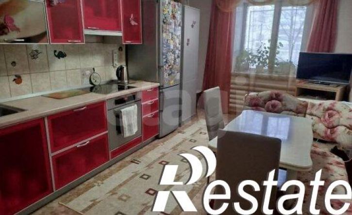 3-комн квартира улица Ивана Черных, 52,  д. 52