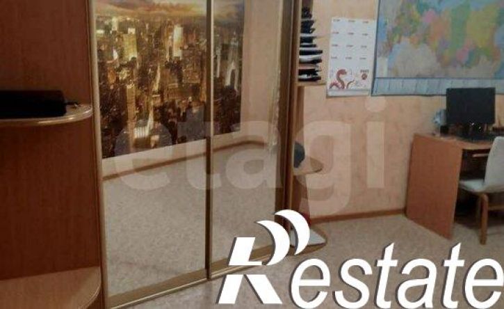 3-комн квартира улица Ивана Черных, 52,  д. 52