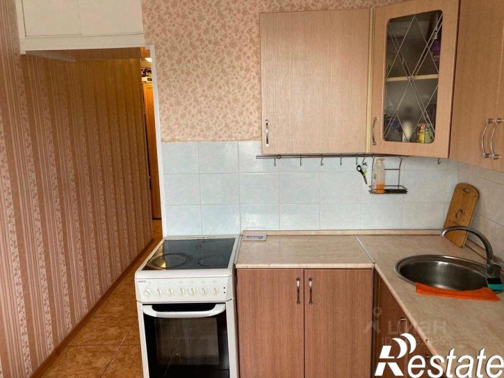 4-комн квартира улица Нахимова, 15,  д. 15
