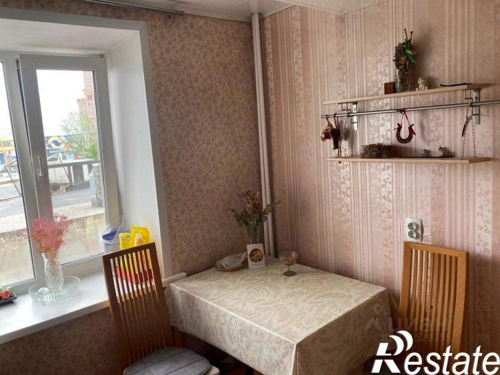 4-комн квартира улица Нахимова, 15,  д. 15