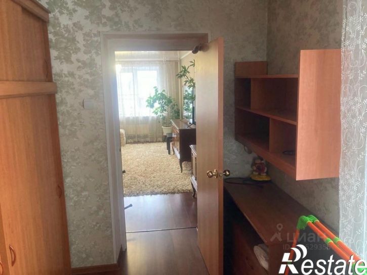 4-комн квартира улица Нахимова, 15,  д. 15