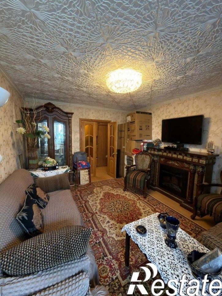 4-комн квартира улица Елизаровых, 52,  д. 52