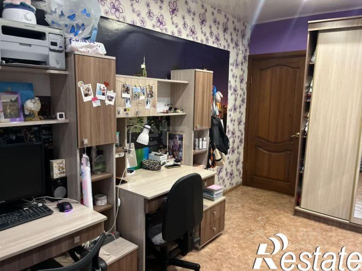 2-комн квартира улица Суворова, 1,  д. 1