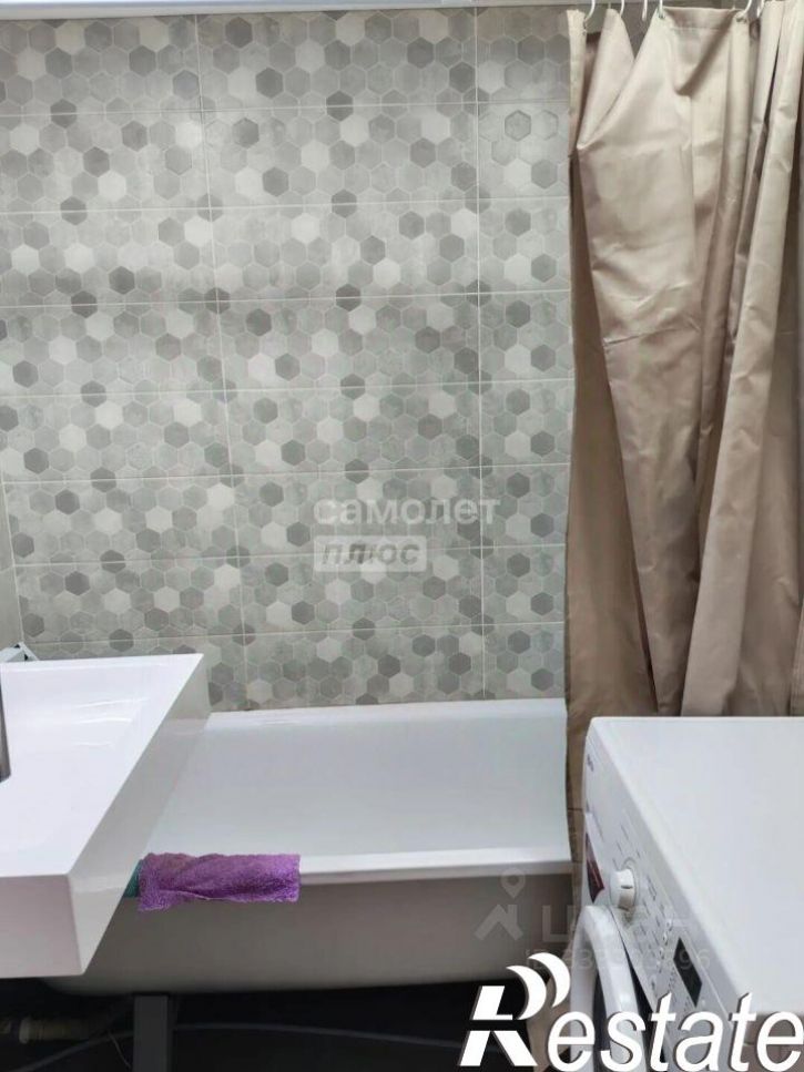 2-комн квартира улица Беринга, 24,  д. 24