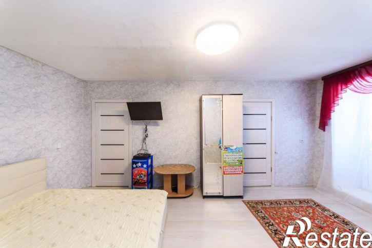 2-комн квартира улица Карташова, 39,  д. 39