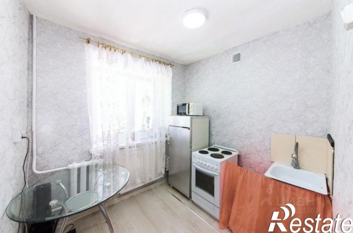 2-комн квартира улица Карташова, 39,  д. 39