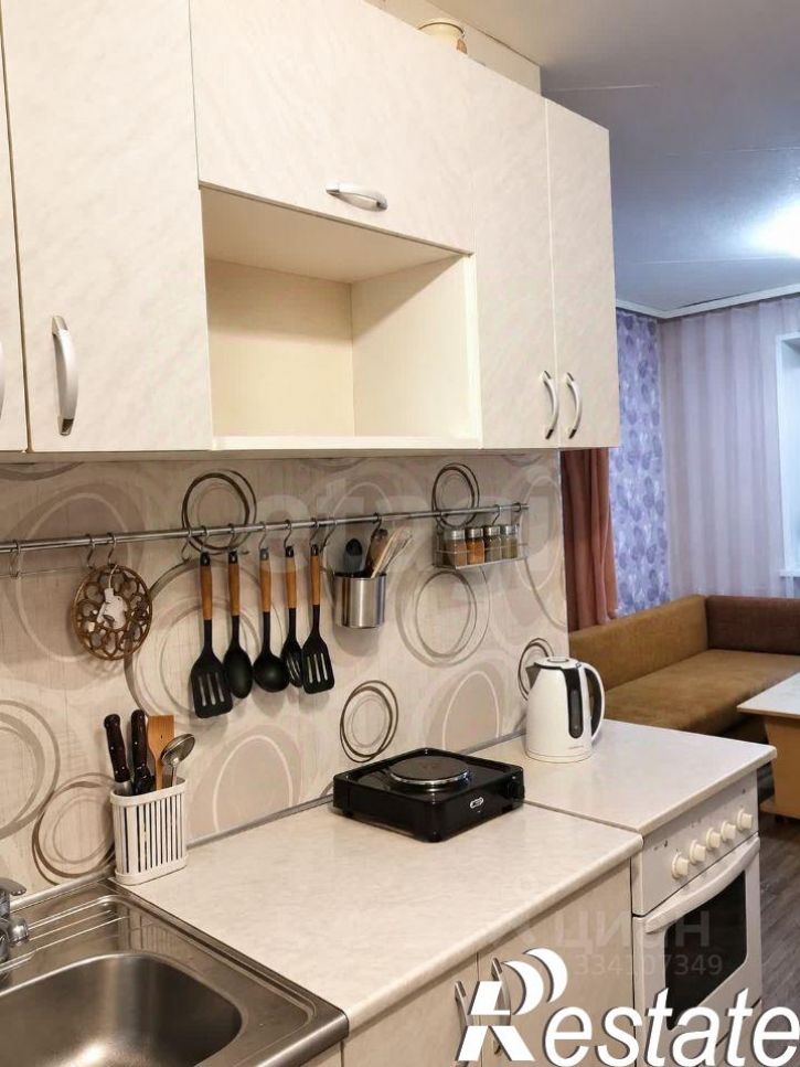 2-комн квартира улица Александра Угрюмова, 1/1,  д. 1/1