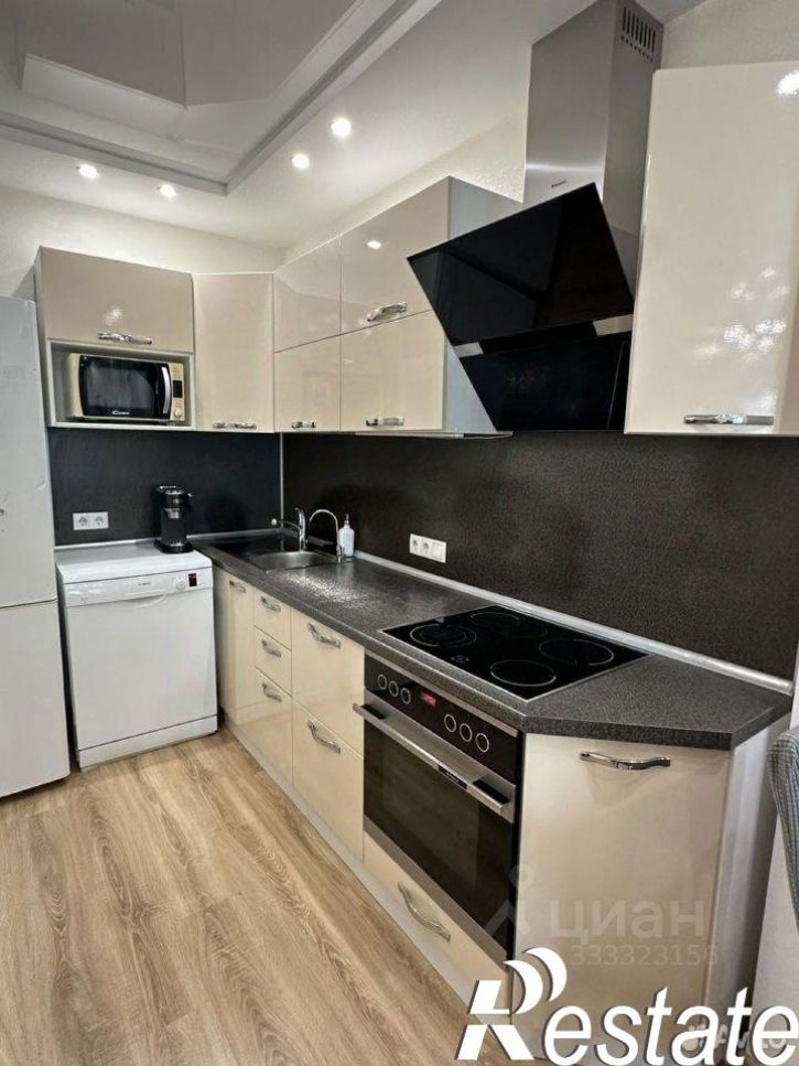 2-комн квартира улица Любы Шевцовой, 15,  д. 15