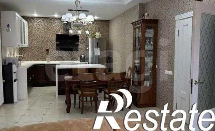 4-комн квартира улица Трифонова, 22,  д. 22
