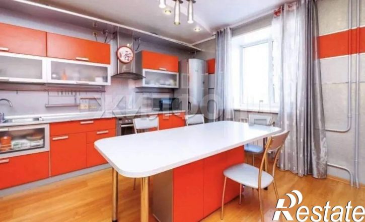 3-комн квартира Карповский переулок, д.12