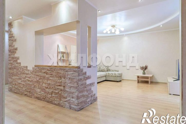 3-комн квартира Новосибирская улица, д.8