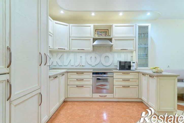 3-комн квартира Новосибирская улица, д.8