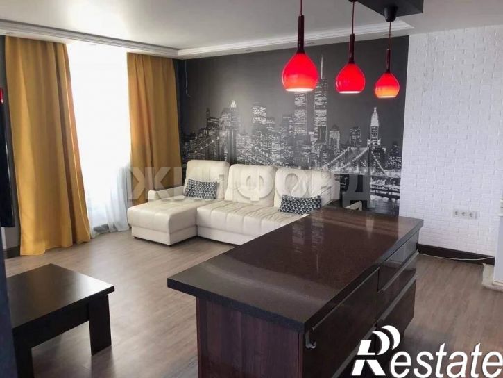 3-комн квартира Ленина проспект, д.157