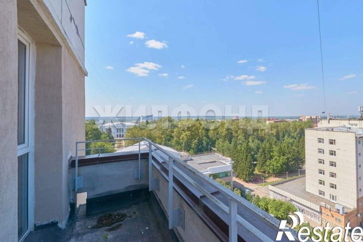 3-комн квартира Карташова улица, д.4