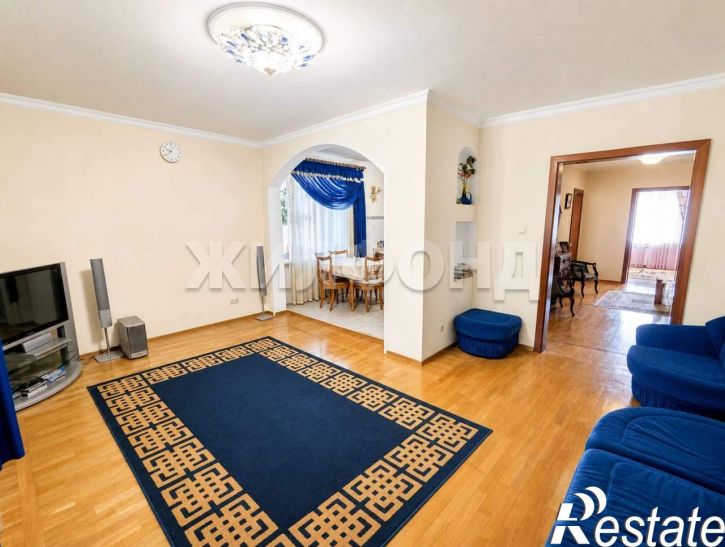 4-комн квартира Нечевский переулок, д.24