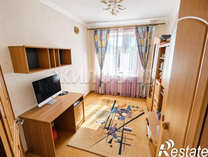 4-комн квартира Нечевский переулок, д.24