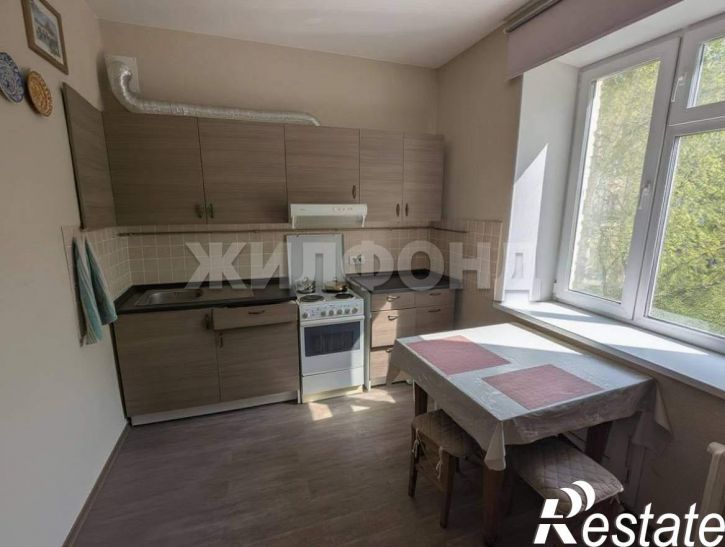 4-комн квартира Кирова проспект, д.39