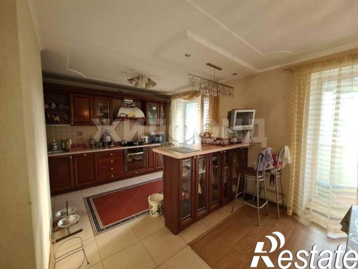 6-комн квартира Фрунзе проспект, д.96