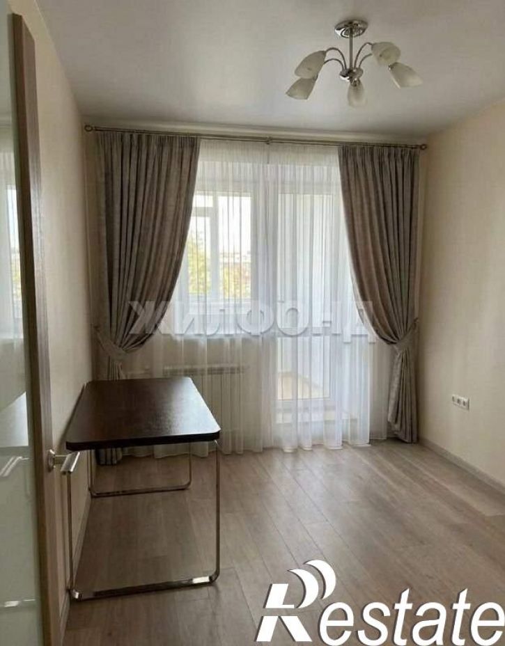 4-комн квартира Никитина улица, д.25