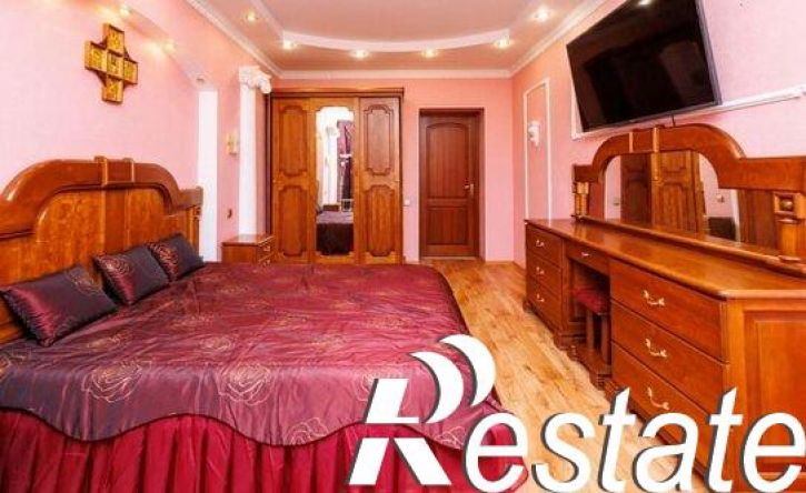 3-комн квартира Карповский переулок, 12,  д. 12