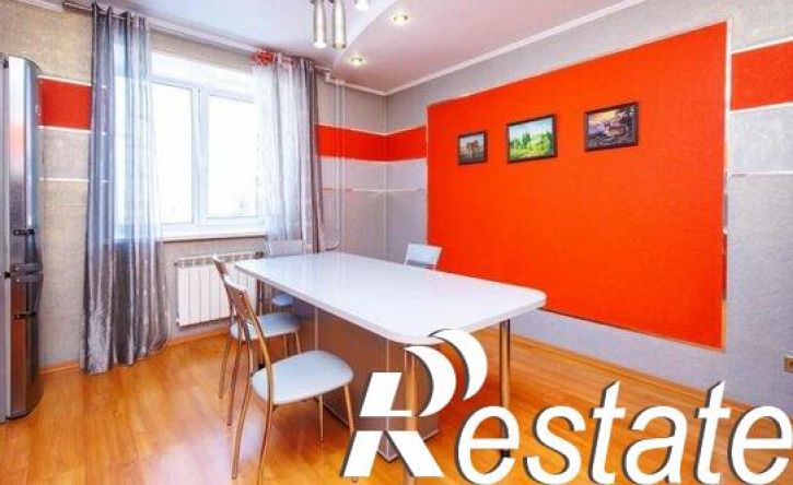 3-комн квартира Карповский переулок, 12,  д. 12