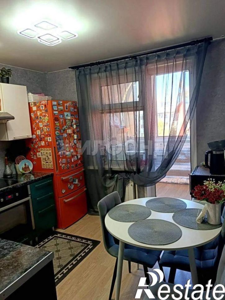 3-комн квартира Елизаровых улица, д.68
