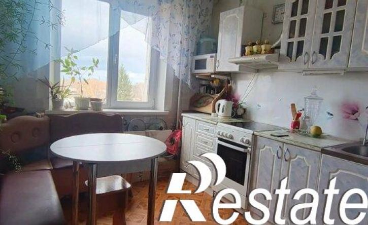 4-комн квартира Иртышская улица, 33,  д. 33