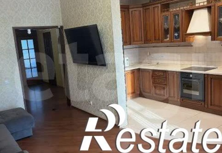 3-комн квартира улица Трифонова, 22,  д. 22