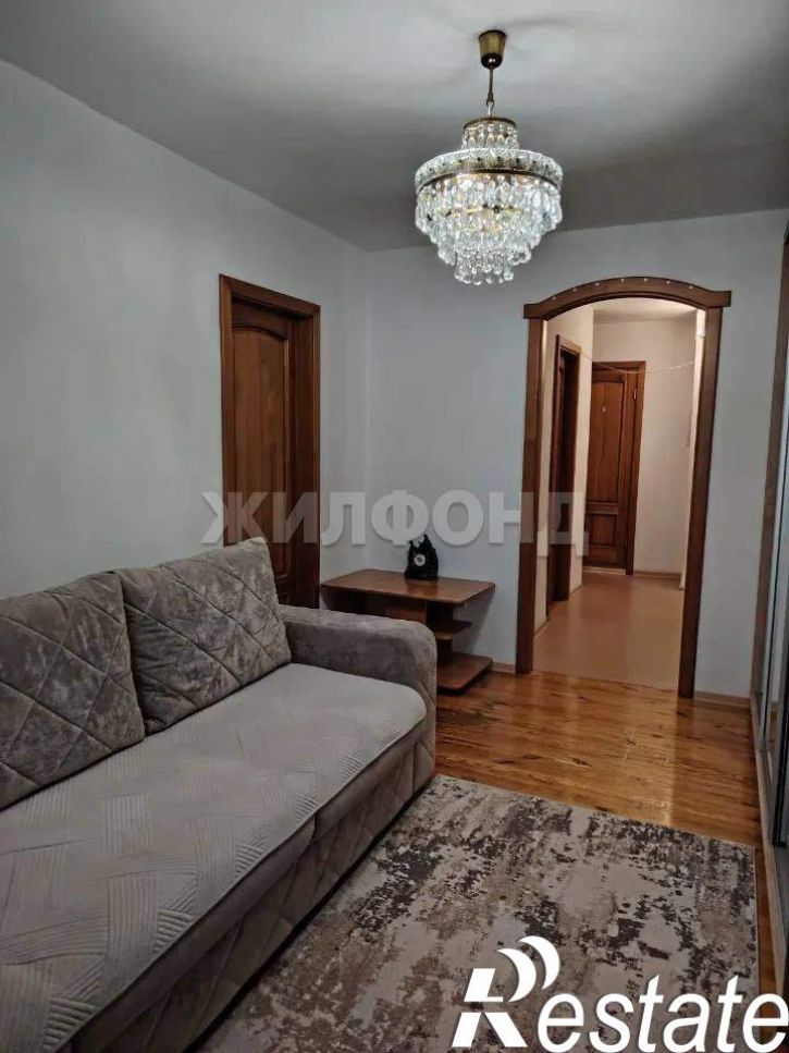 3-комн квартира Савиных улица, д.2