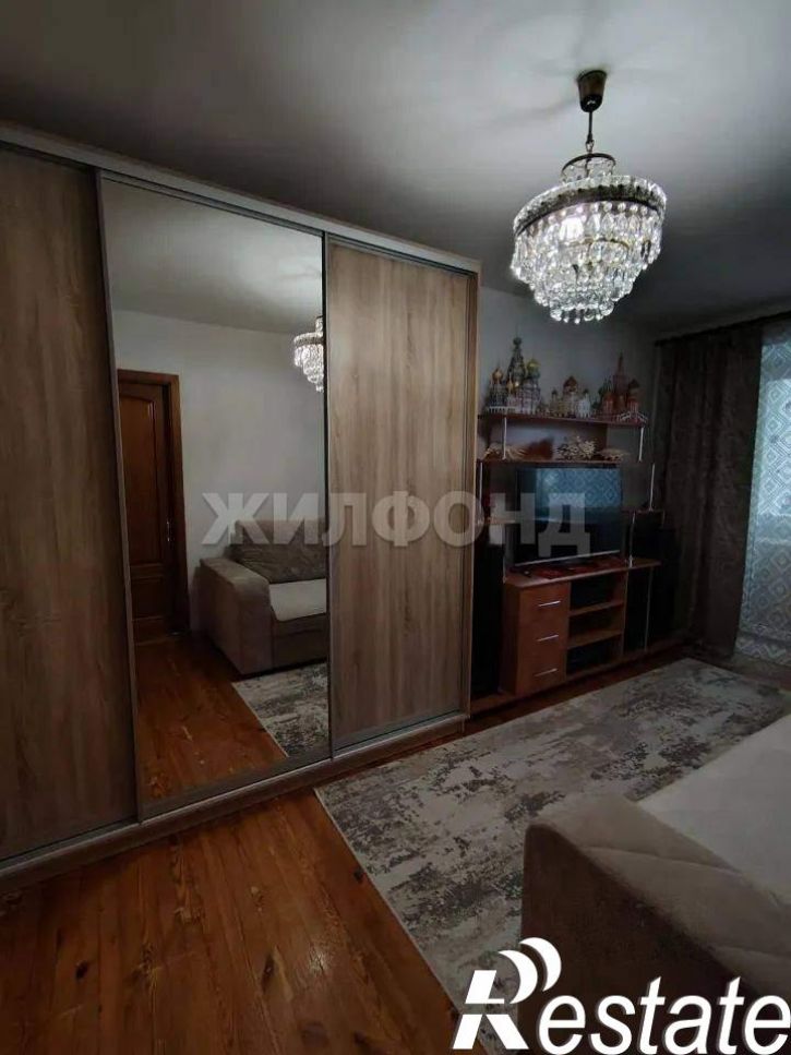 3-комн квартира Савиных улица, д.2