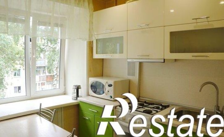 2-комн квартира улица Карташова, 31В,  д. 31В