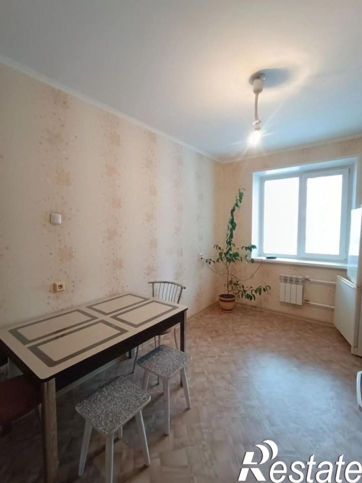 3-комн квартира ул. Ивана Черных, 18