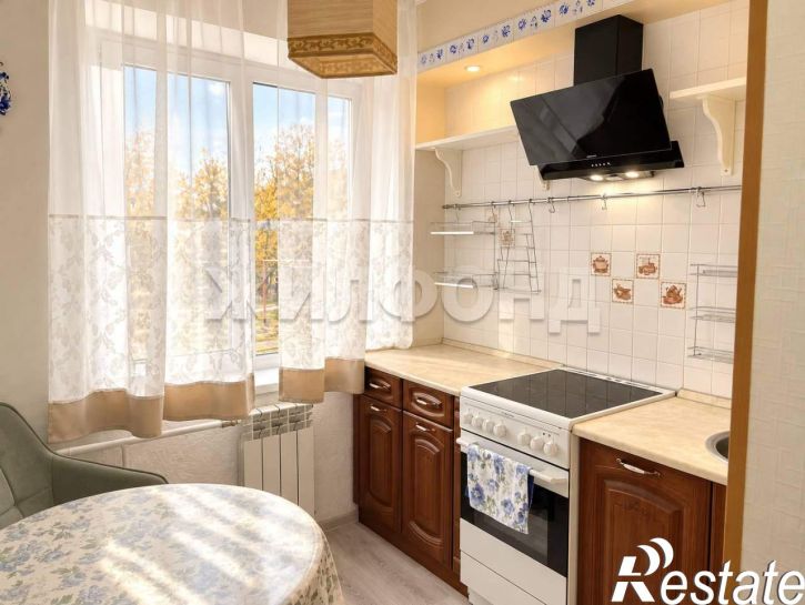 2-комн квартира Асиновская улица, д.13