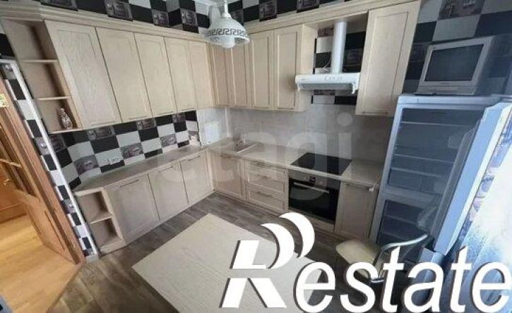 3-комн квартира улица Никитина, 19,  д. 19